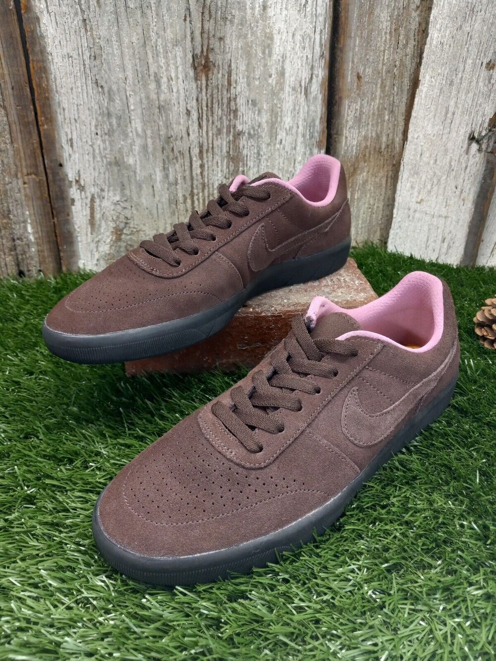Nike SB Team Classic PRM (AR0767-200) Earth/Magic Flamingo Men's 8 Skate Shoes